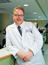 Dr. Steven Czinn